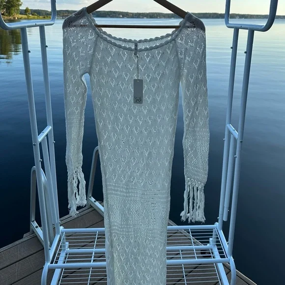 Spell and the Gypsy Collective • Lella off shoulder maxi • M/L - Picture 2 of 10